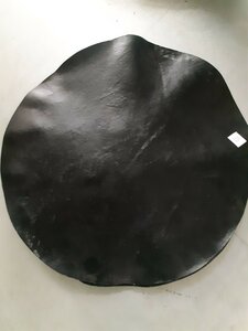 Koe vel zwart, &empty; 60 cm, 2 mm dikte