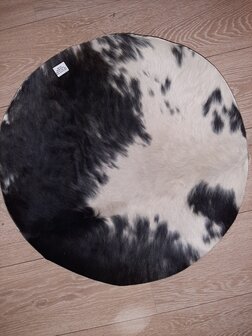 Koeienvel met haar &empty;  30 cm, dikte 1 - 2 mm 
